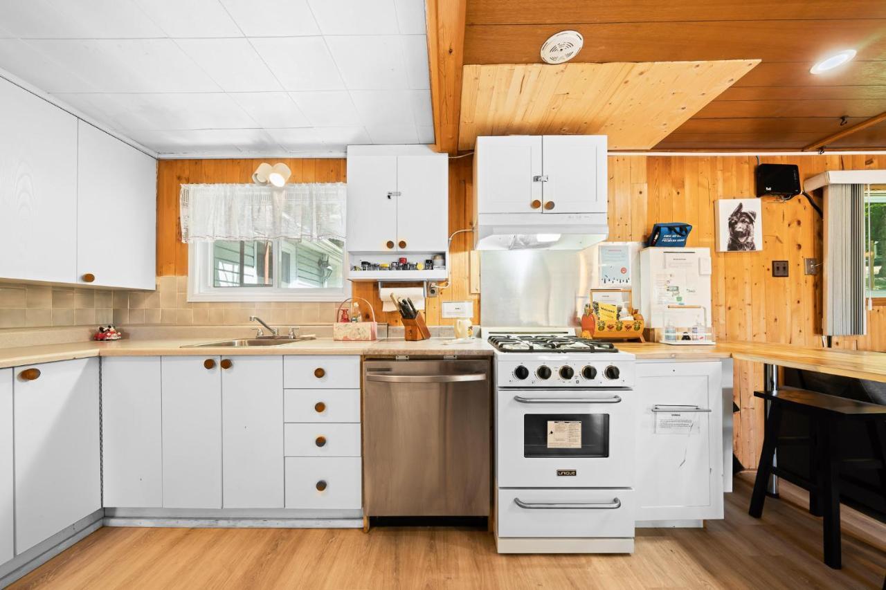 Cottage Binx Bracebridge Exterior foto